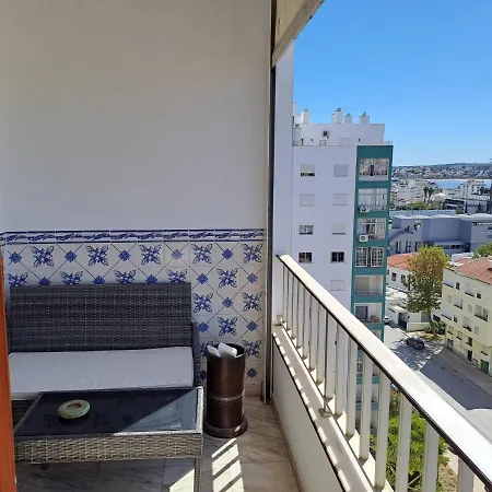 Apartamento Stunning Views - One Bedroom In *