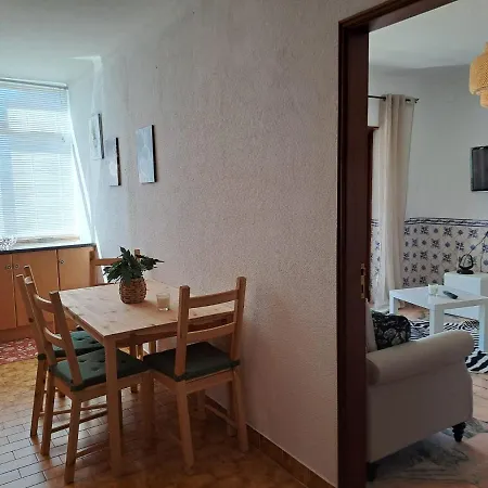 Stunning Views - One Bedroom In 波尔蒂芒